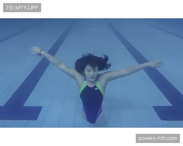 娜塔莉·考夫林三度夺奥运金牌，书写游泳传奇新篇章